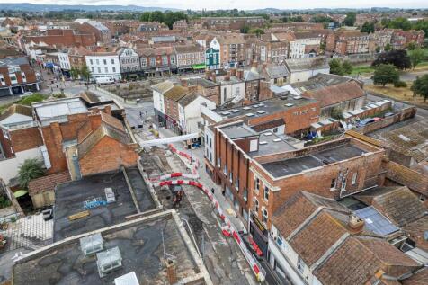 15 Eastover, Bridgwater, Somerset TA6 5AG | Freeho