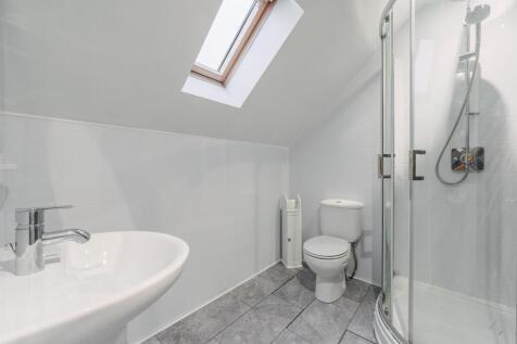 2 Oakfield Mews-4.jpg