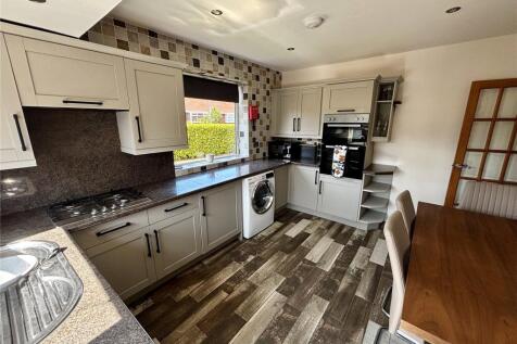 Avalon Drive, Freckleton, Preston, Lancashire photo 4