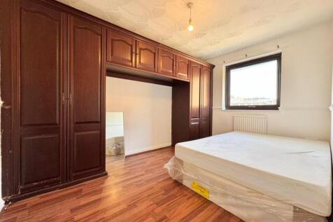 Saigasso Close, London photo 3