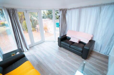 10 Clarke Street, Broomhall photo 2