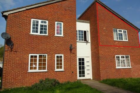 1 Bedroom Studio Flat on Longhurst Close