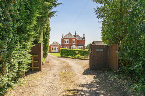 Entrance to Prope...