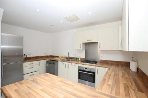 Oakes Crescent, Dartford, Kent photo 4