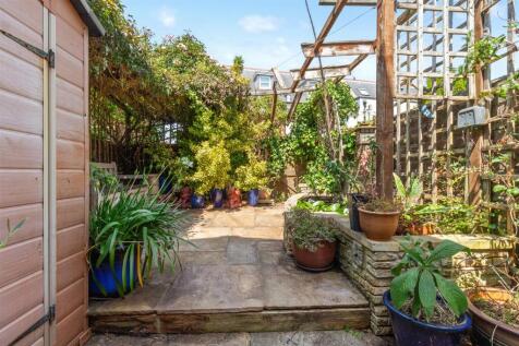 110 Tarring Road-012.jpg
