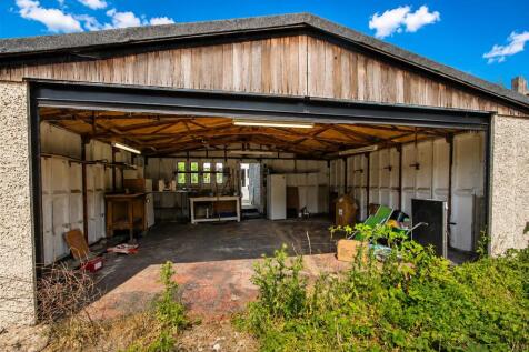 garage b.jpg