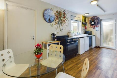 CAM02519G0-PR0188-STILL003