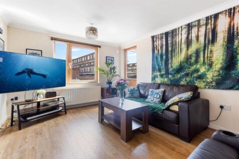 Living Room 2.jpg