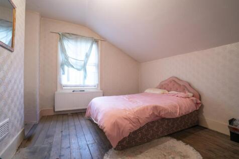 38 Gilbey Road SW17 bedroom 2.jpg