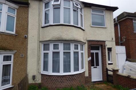 Available 11th May 2026 this 3 bedroom House is f