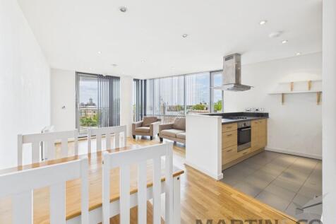 Lounge/Kitchen
