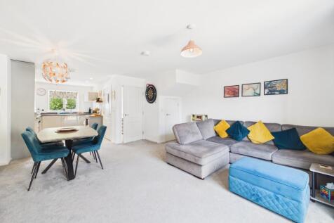 Living/ Kitchen/Dining