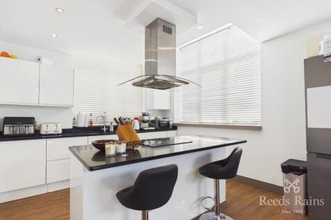 Kitchen/Living Area