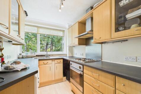 CAM01740G0-PR0447-STILL007