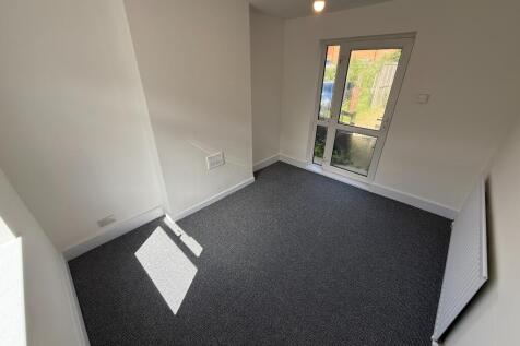 Rosliston Road, Burton-On-Trent, DE15 photo 4