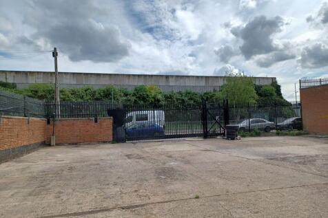 Rear Courtyard 3.jpg