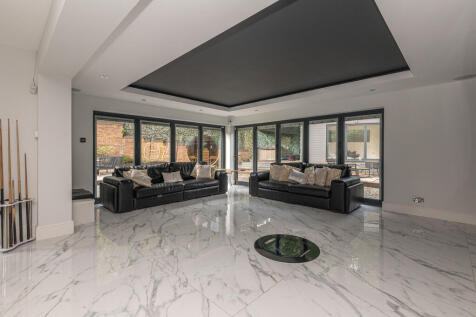 52 - 10 Bradfield...