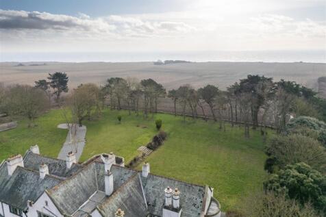 Highcliffe Manor Aerial-4.jpg