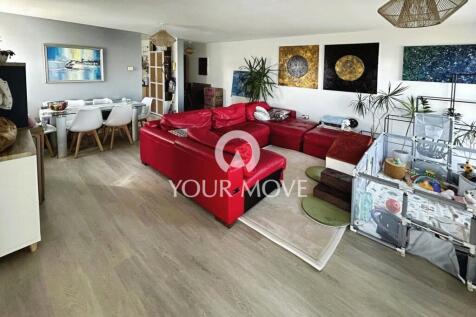 Erebus Drive, London, SE28 photo 5