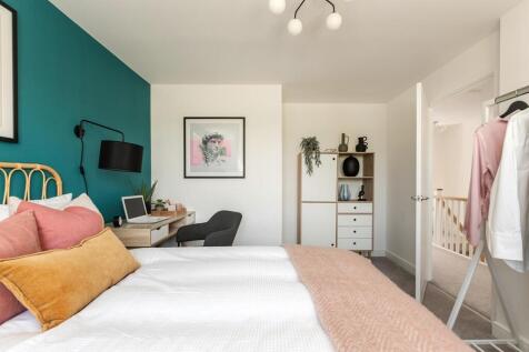 Use as a twin room or a double