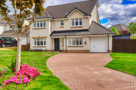 4 Bedroom Detached Villa