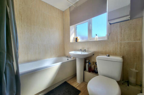 Witcombe, Yate, BS37 8SD photo 5