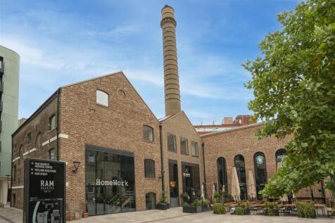 30 Gowing House 4 Drapers Yard SW18 external 2.jpg