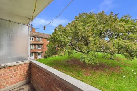 Princess Elizabeth Way, Cheltenham GL51 0HA photo 3