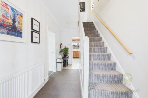 CAM05477G0-PR0018-STILL006