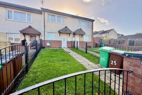 2-bed terraced on Angrave Close, NG3, £995/mo