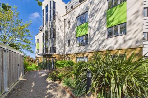 Surbiton, KT6 - property photo