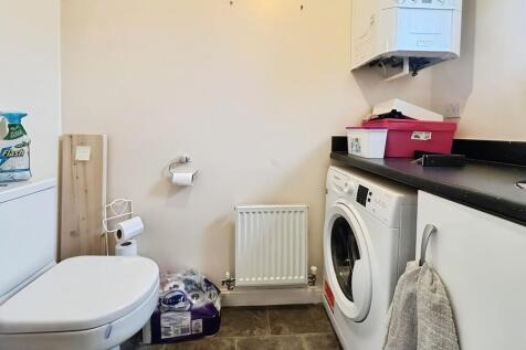 5354dd76-WhatsApp...