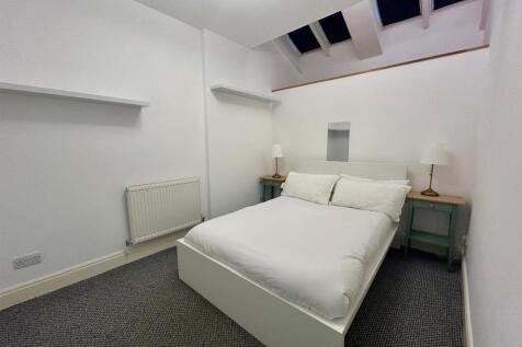 WhatsApp Image 2025-12-16 at 16.03.24 (2).jpeg