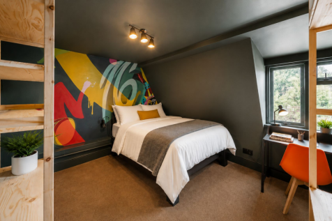 Room 16