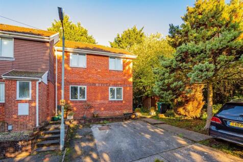 Bloomfield Close EXT.jpg