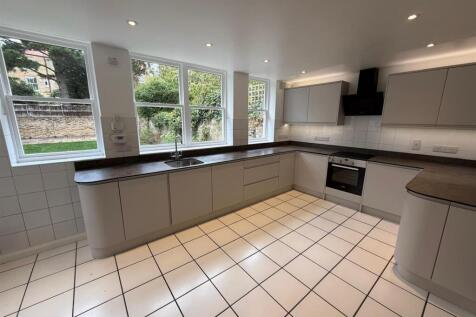 Greencroft Gardens, South Hampstead NW6 photo 4