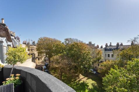 F5 2 Powis Square-9.jpg