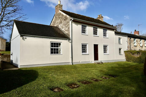 4 Bedroom End of Terrace House for Sale