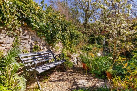 Garden Seating Area.JPG