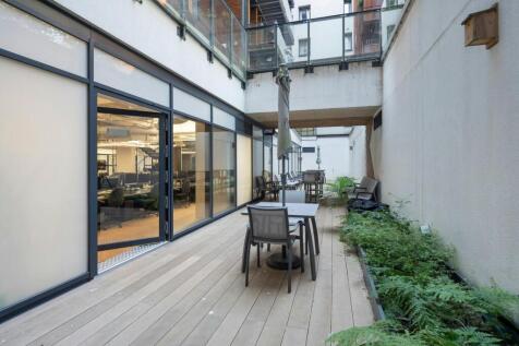 Private Courtyard