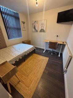 1-bed house on Sovereign Road, Coventry, £725/mo