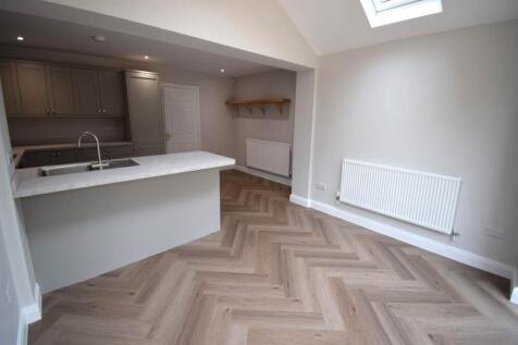 Kitchen dining room
