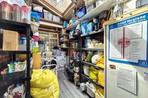 117 front - Storage.jpg