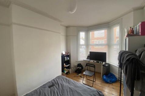Tewkesbury Street , Cathays , Cardiff photo 3