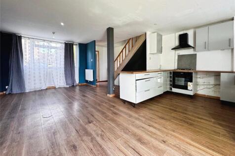 Living Room/Kitchen
