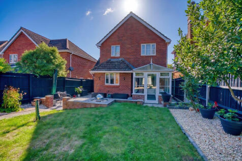 Rear garden pic 2