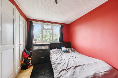 1330703-3-688b40c...