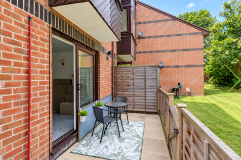 Hamburgh Court, Cheshunt, EN8 photo 4