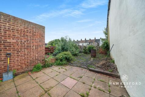 Clyde Street, Sheerness - Garden