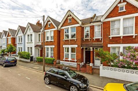 4-bed terraced on Stirling Road, London, SW9, £4,850/mo